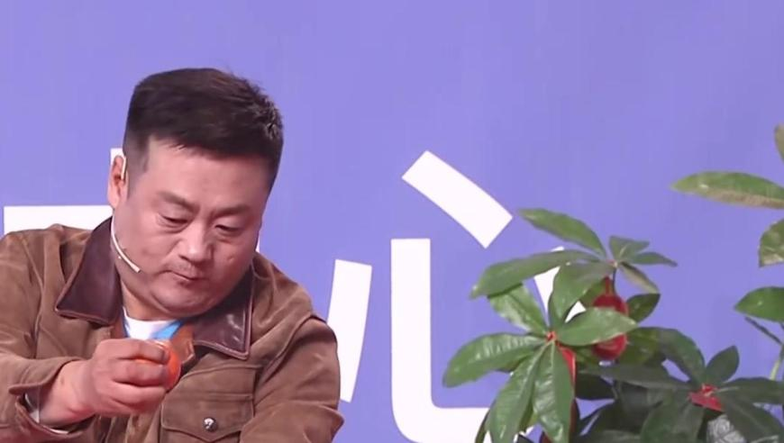 地铁逃生遇上deepseek,澳门6合开彩开奖结果现场直播今晚,展开解析落实_工具版V3.68