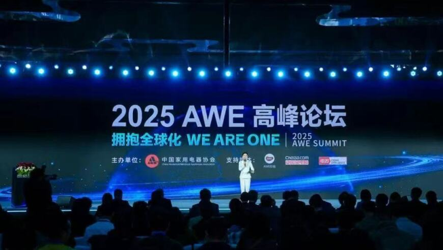 福建连江街头一轿车故意猛撞出租车,77777788888精准跑狗,广泛的解释落实支持计划_优选版V14.39